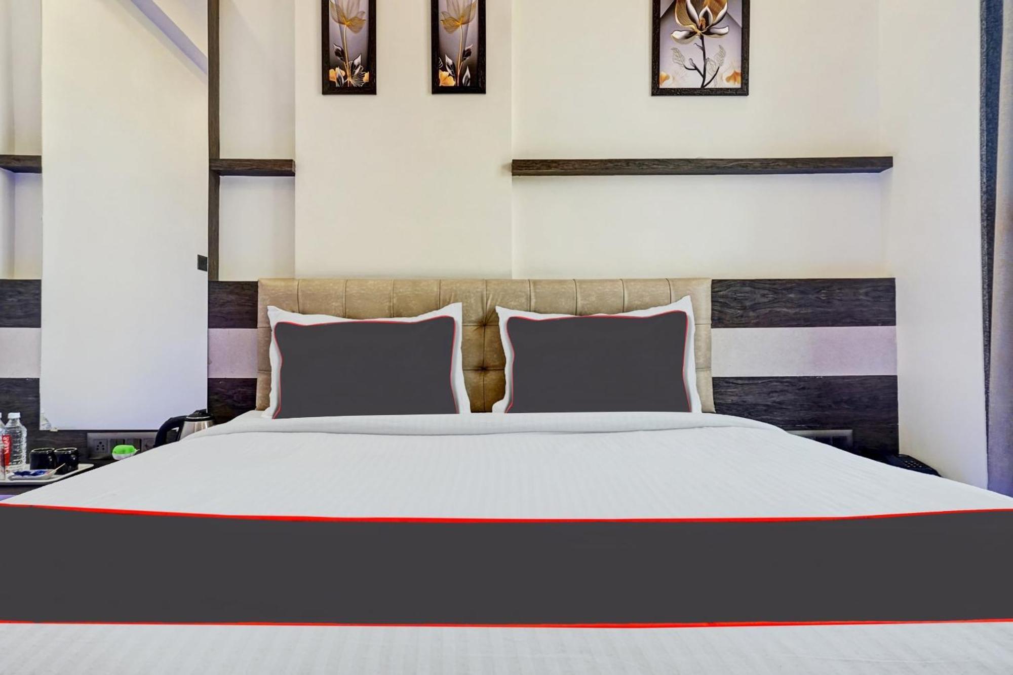 Hotel Super Townhouse Poona Royal Pimpri-Chinchwad Exteriér fotografie