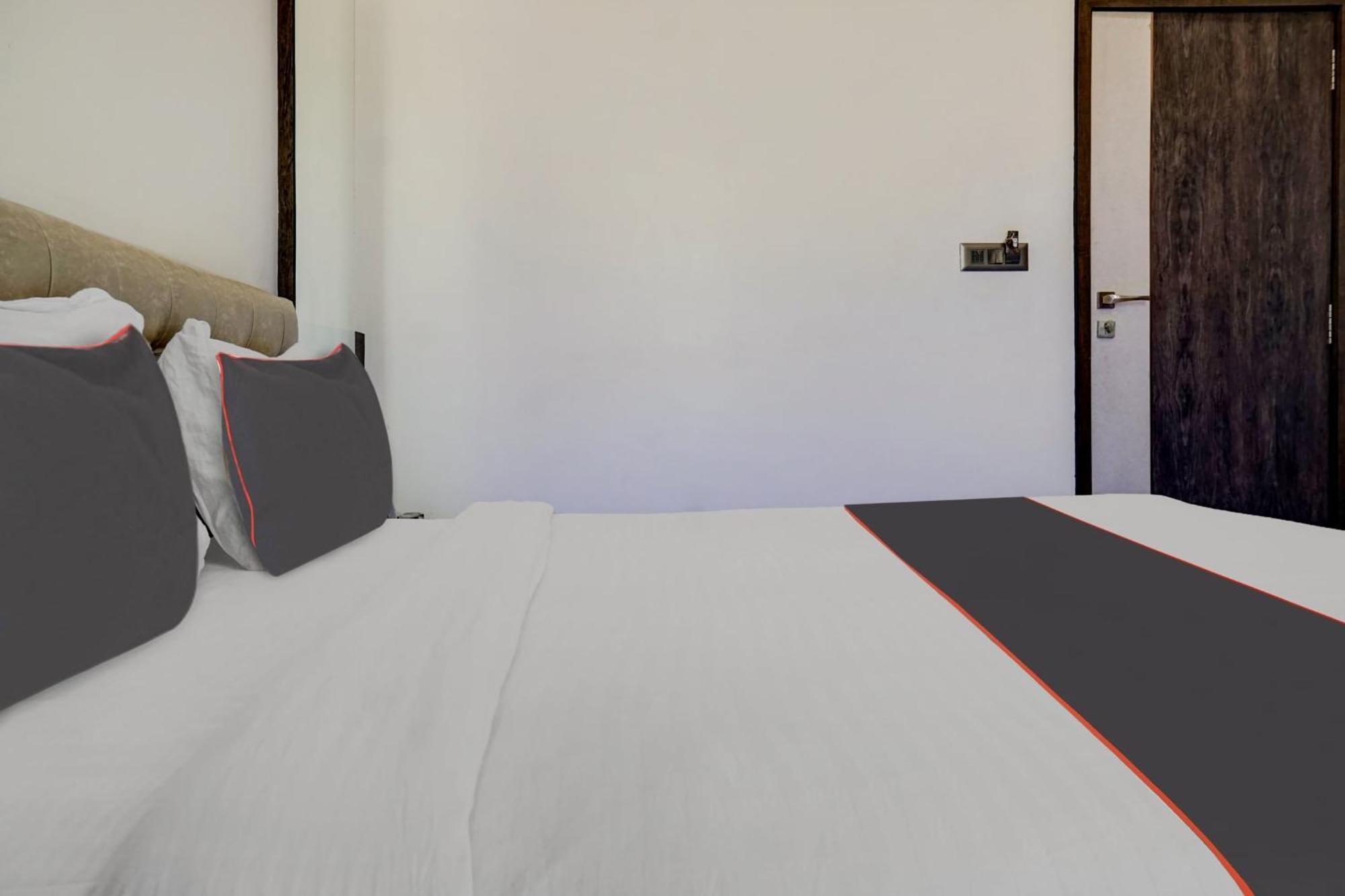 Hotel Super Townhouse Poona Royal Pimpri-Chinchwad Exteriér fotografie