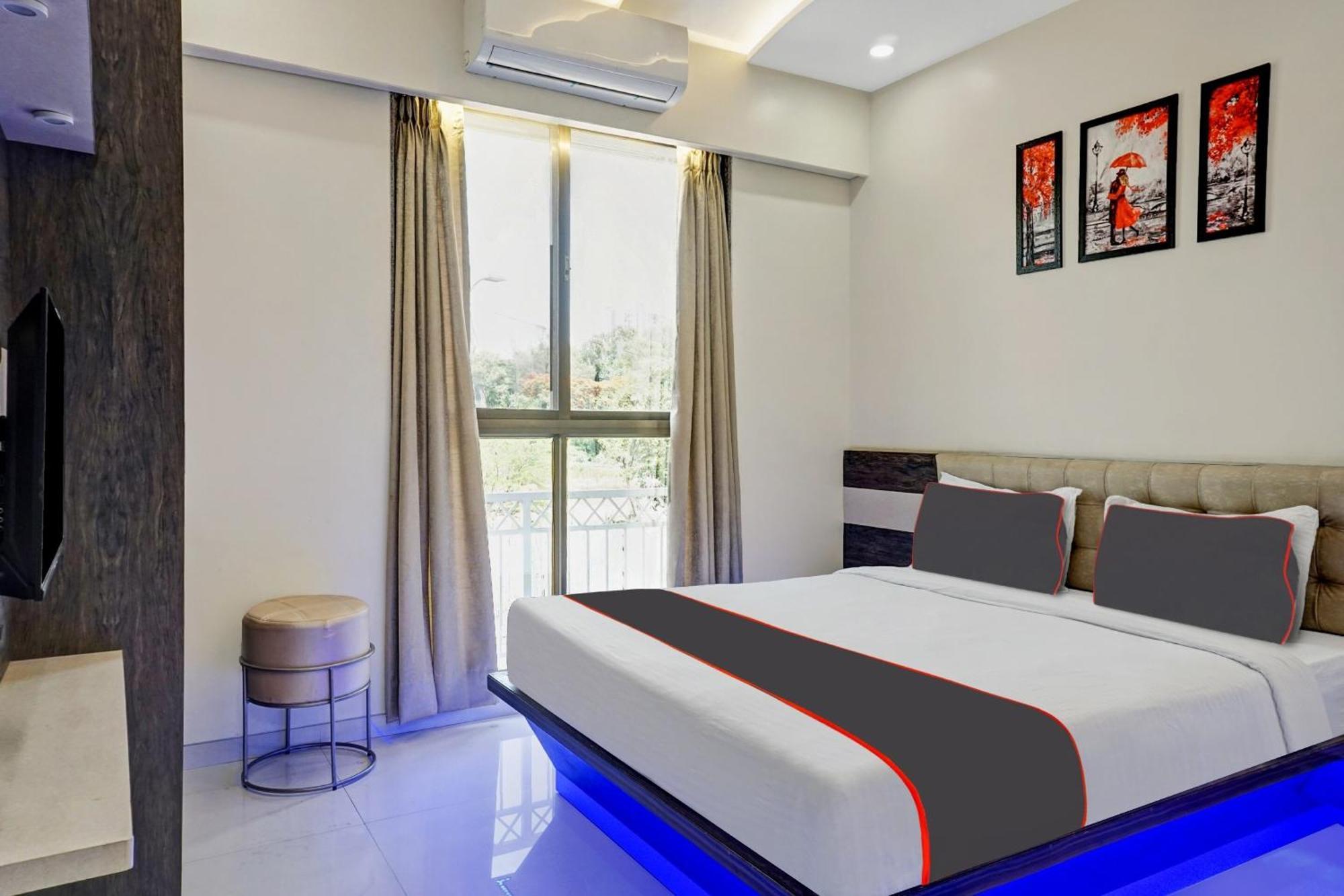 Hotel Super Townhouse Poona Royal Pimpri-Chinchwad Exteriér fotografie