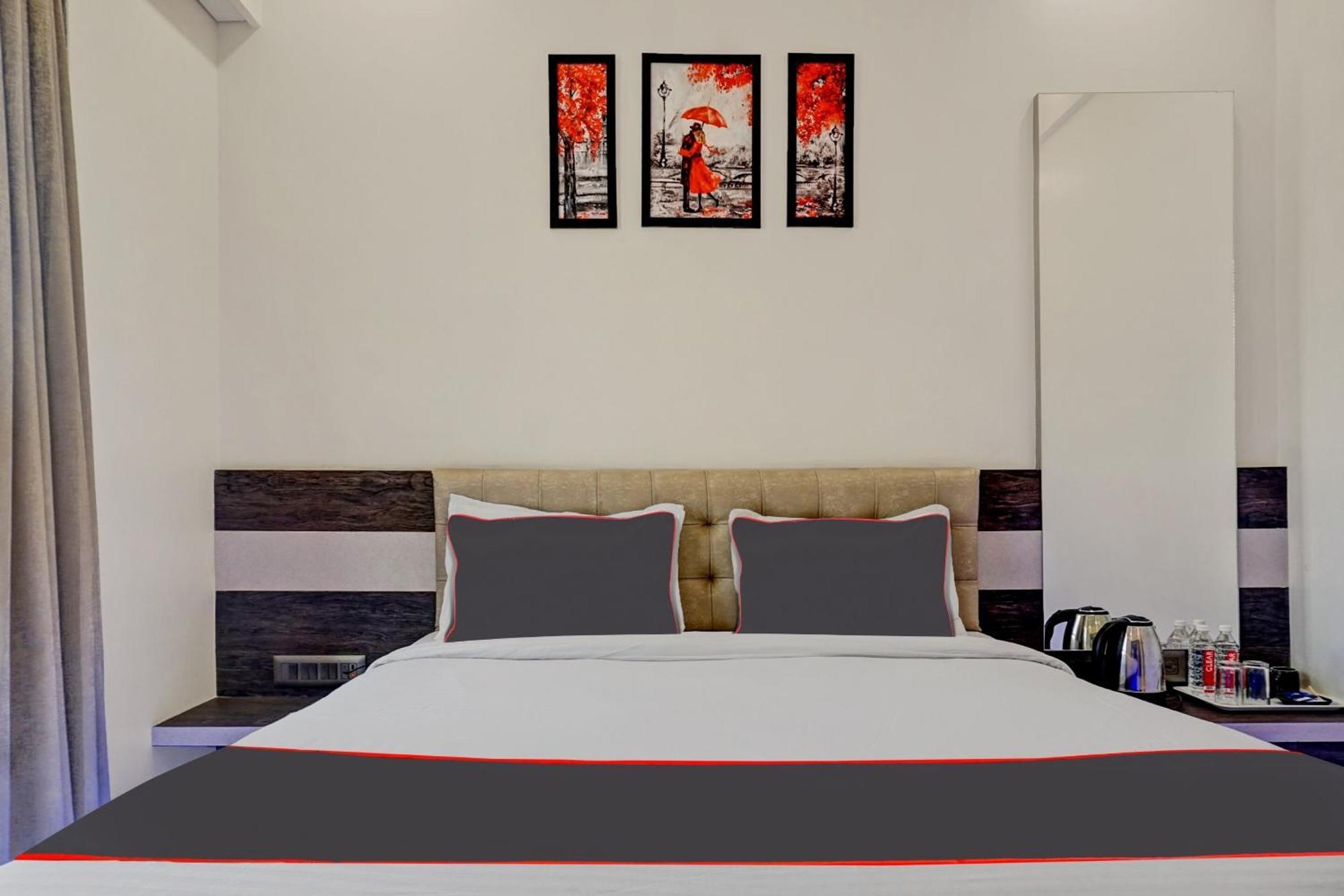 Hotel Super Townhouse Poona Royal Pimpri-Chinchwad Exteriér fotografie