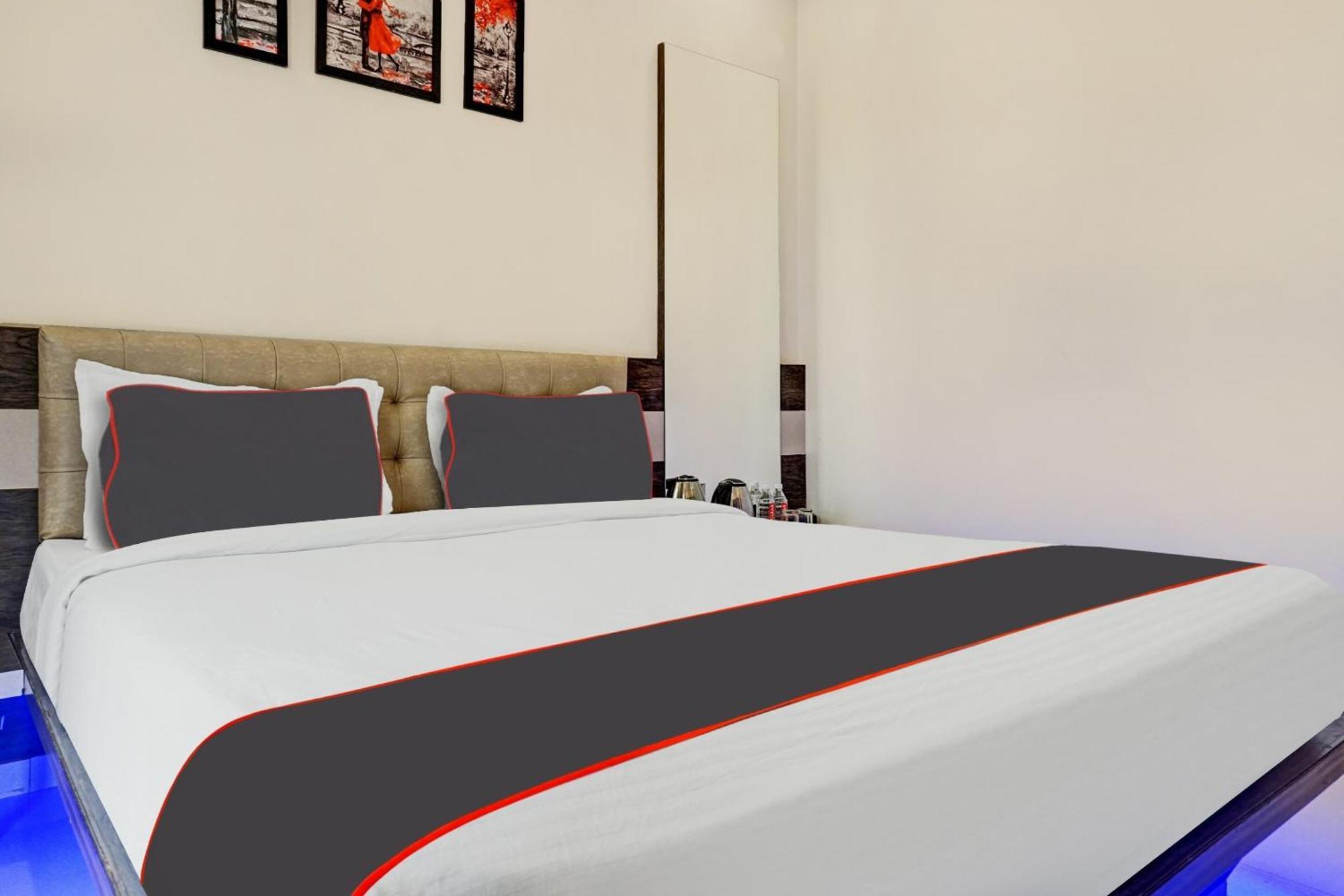 Hotel Super Townhouse Poona Royal Pimpri-Chinchwad Exteriér fotografie