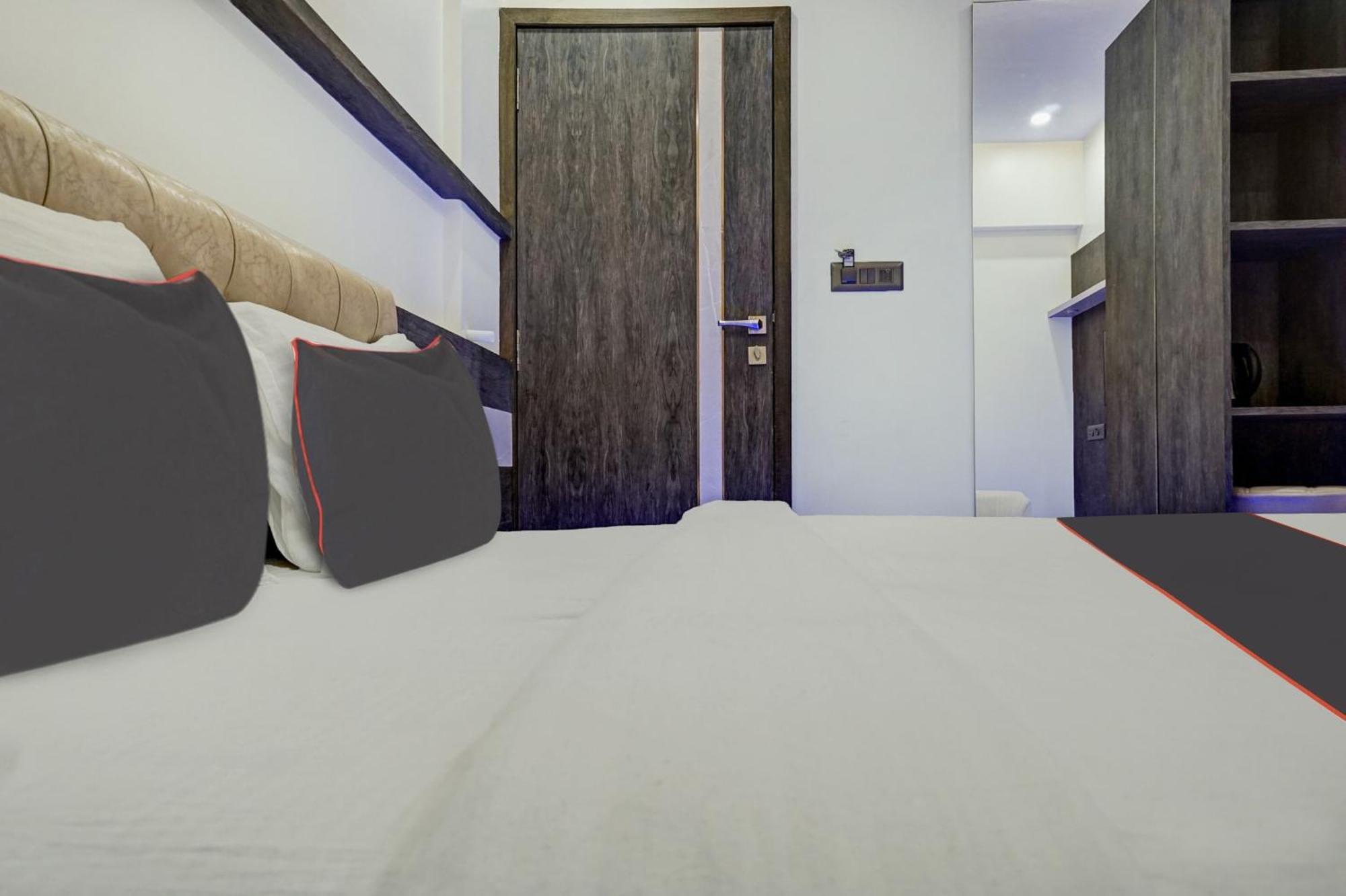 Hotel Super Townhouse Poona Royal Pimpri-Chinchwad Exteriér fotografie